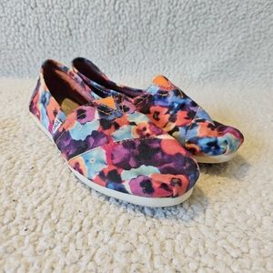 Toms - Oahu - classic floral print slip-ons